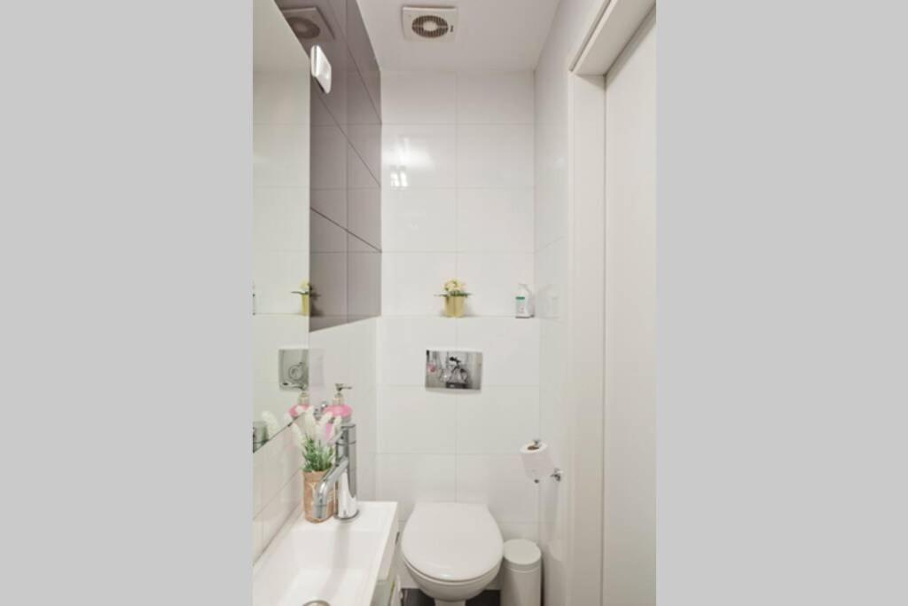 Big Apartment Next To Gordon Beach Plus Free Parking Tel Aviv Exterior foto
